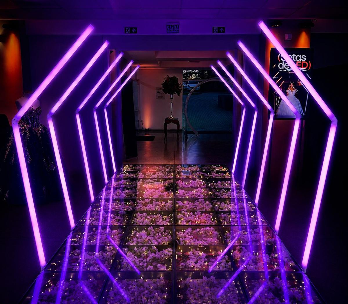 Túnel pink e roxo